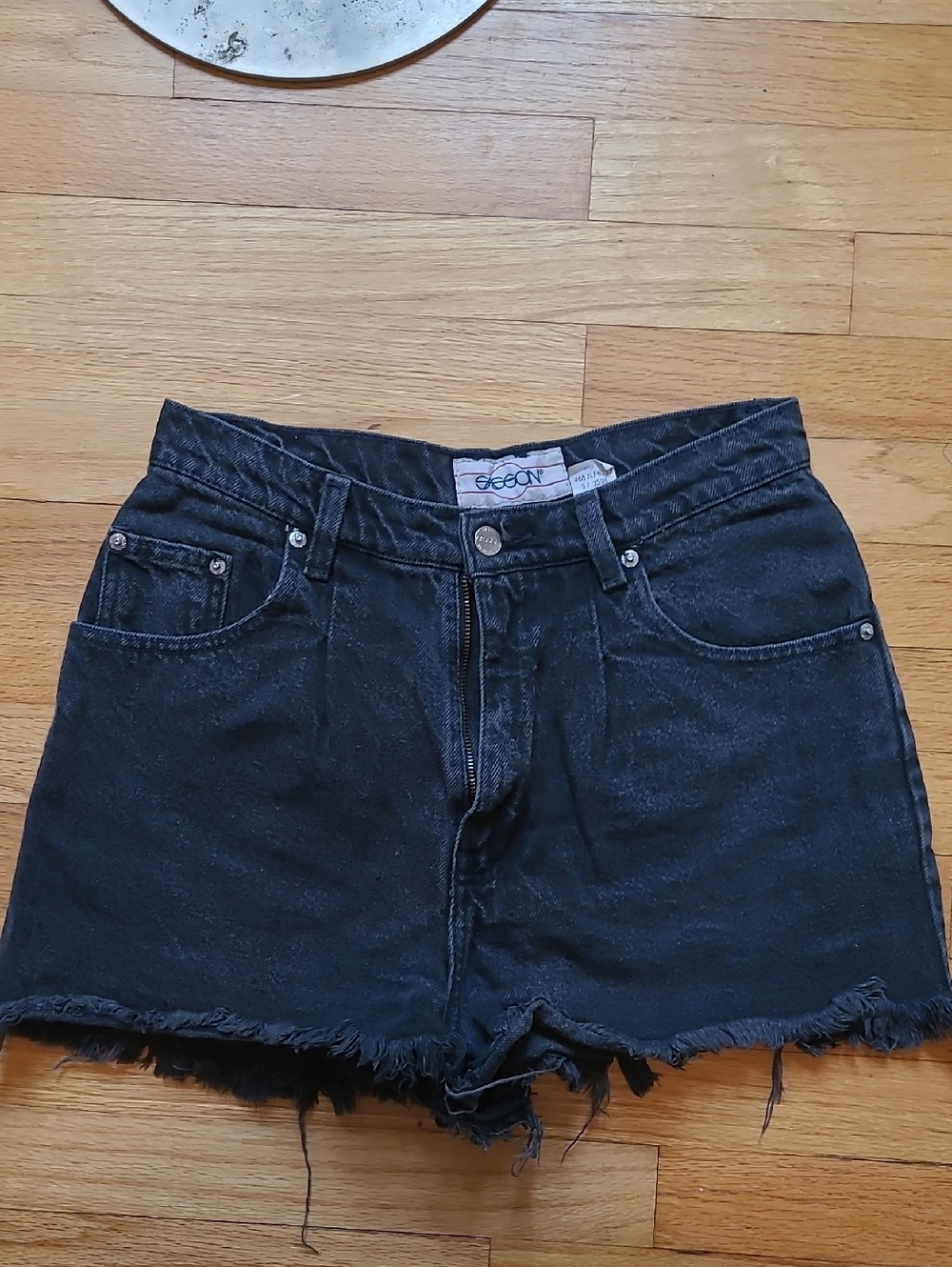 Sasson Vintage High Waisted Black Frayed Denim Cutoff Shorts - 28